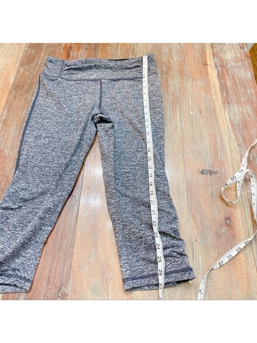 Tangerine Gray Capri Leggings Ruched Zipper Sides Small - Picture 6 of 7